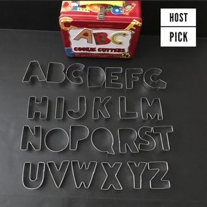 🎄HOLIDAYS 🌟HP🌟Williams-Sonoma Cookie Cutters -LETTERS